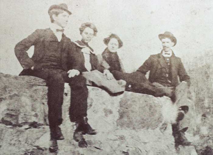 Courting couples on the Avalon dam.